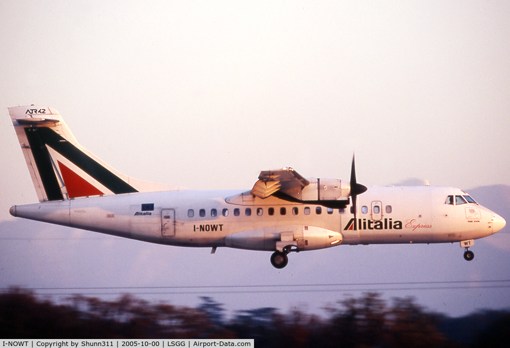 I-NOWT, 1987 ATR 42-300 C/N 054, On landing...