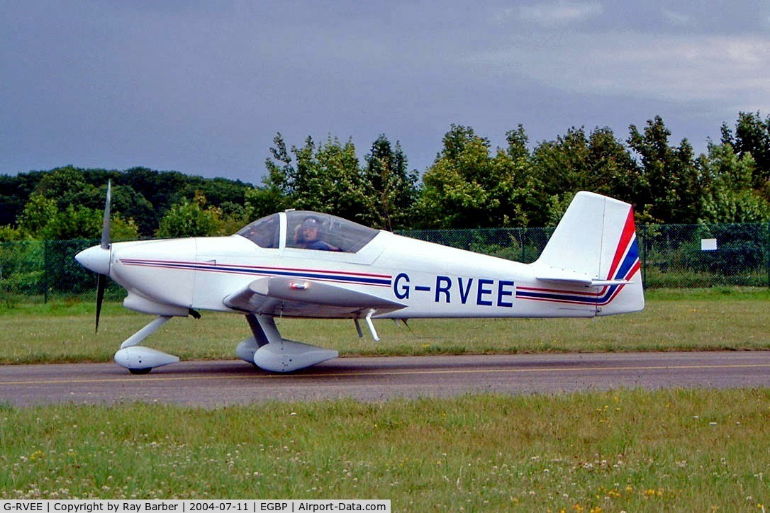 G-RVEE, 1992 Van's RV-6A C/N PFA 181-12262, Van's RV-6A [PFA 181-12262] Kemble~G 11/07/2004