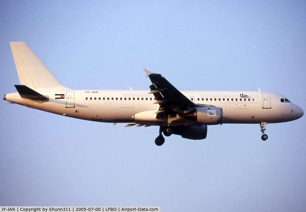 JY-JAR, 1991 Airbus A320-211 C/N 234, Landing rwy 14R