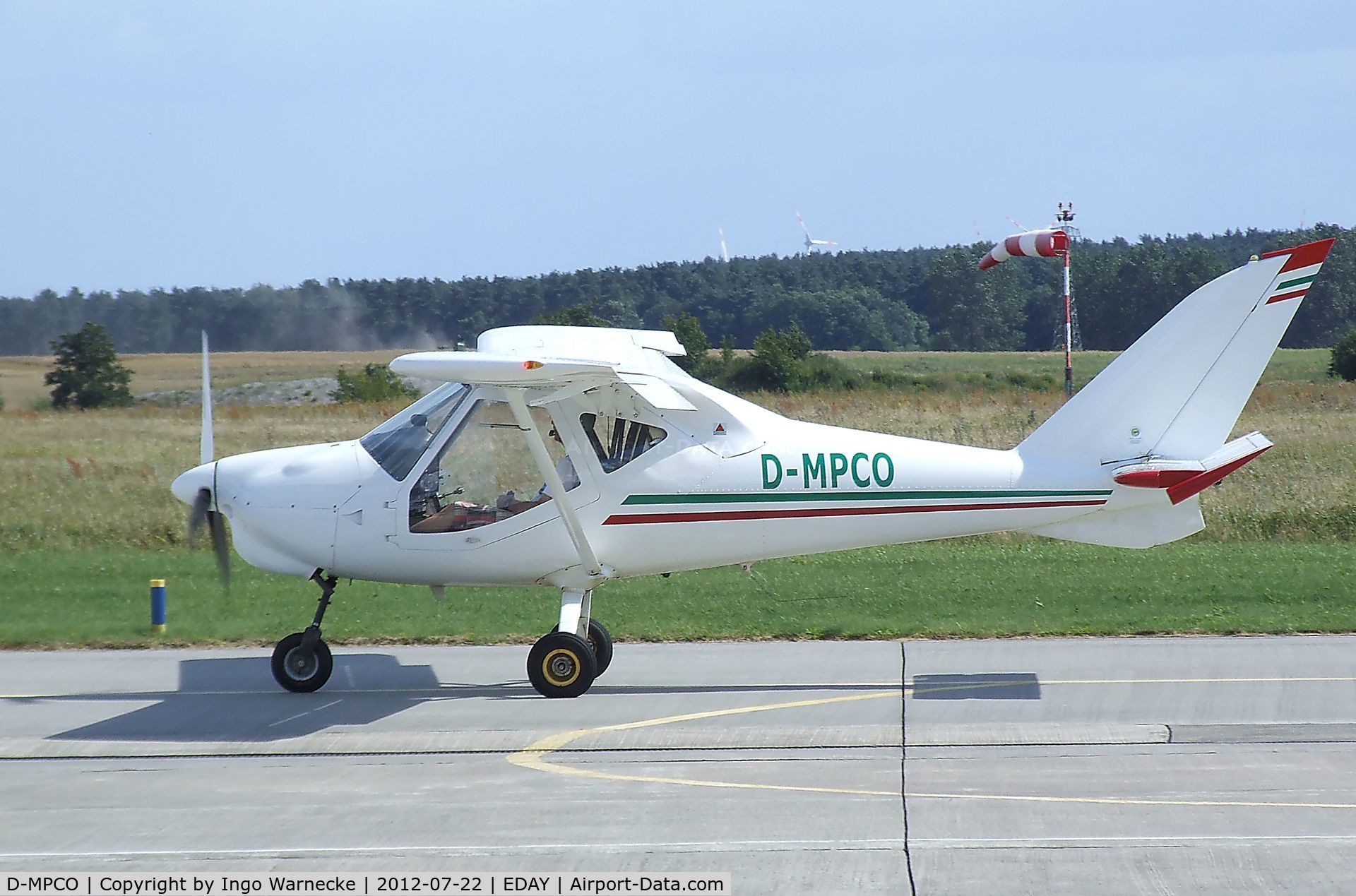 D-MPCO, Flyitalia MD-3 Rider C/N Not found D-MPCO, Flyitalia MD-3 Rider at Strausberg airfield