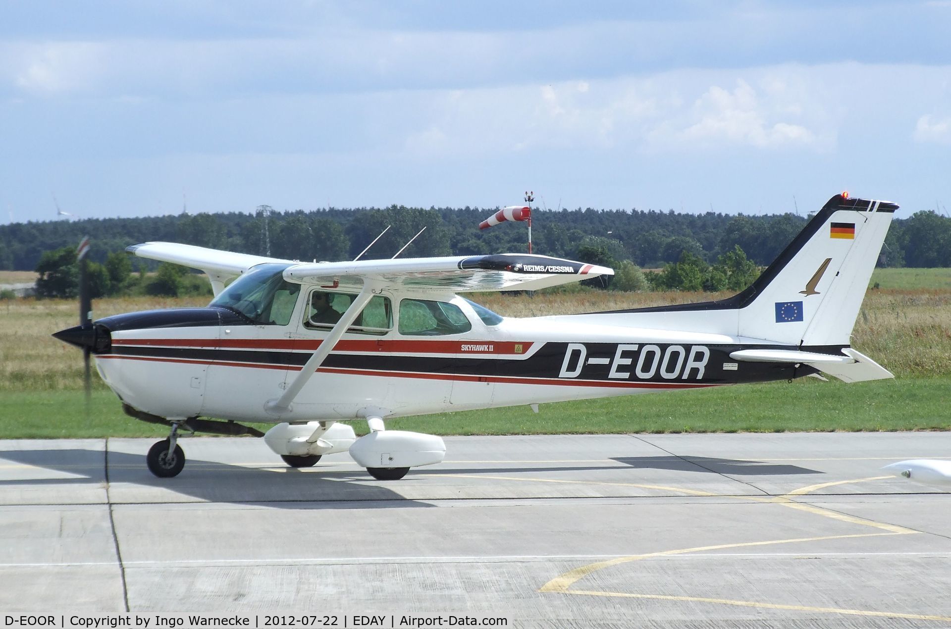 D-EOOR, Reims F172N II Skyhawk C/N 1973, Cessna (Reims) F172N Skyhawk II at Strausberg airfield