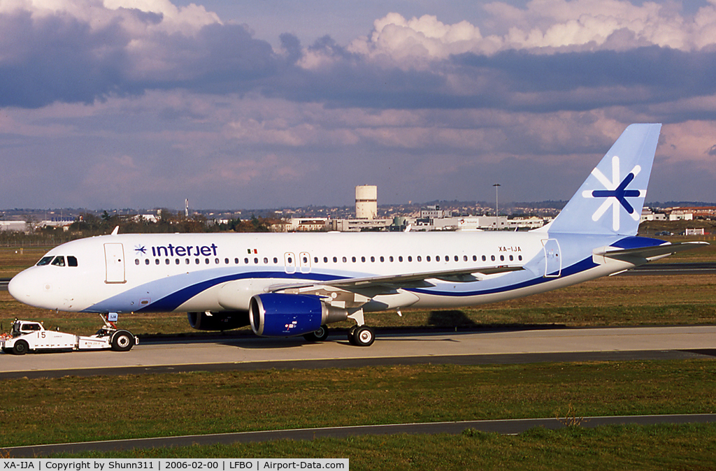 XA-IJA, 2000 Airbus A320-214 C/N 1244, Trackted to Air France factory after engine ground test @ 'Bikini'