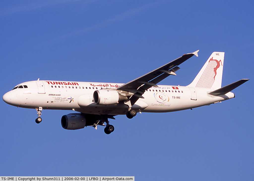 TS-IME, 1990 Airbus A320-211 C/N 123, Landing rwy 32L in Tunisia 2005 special c/s