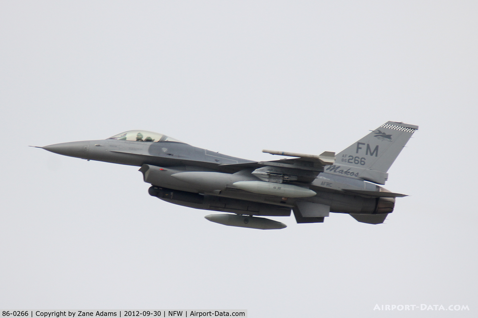86-0266, 1986 General Dynamics F-16C Fighting Falcon C/N 5C-372, Departing NAS Fort Worth