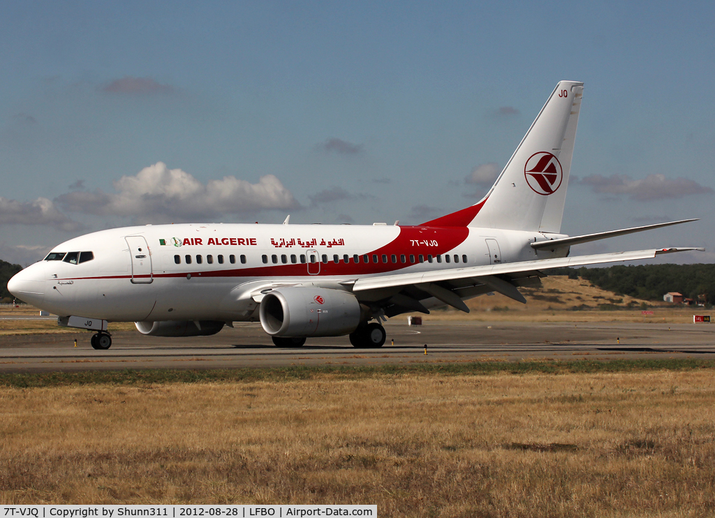 7T-VJQ, 2002 Boeing 737-6D6 C/N 30209, Taxiing to the Terminal with additional 50th anniversary patch...