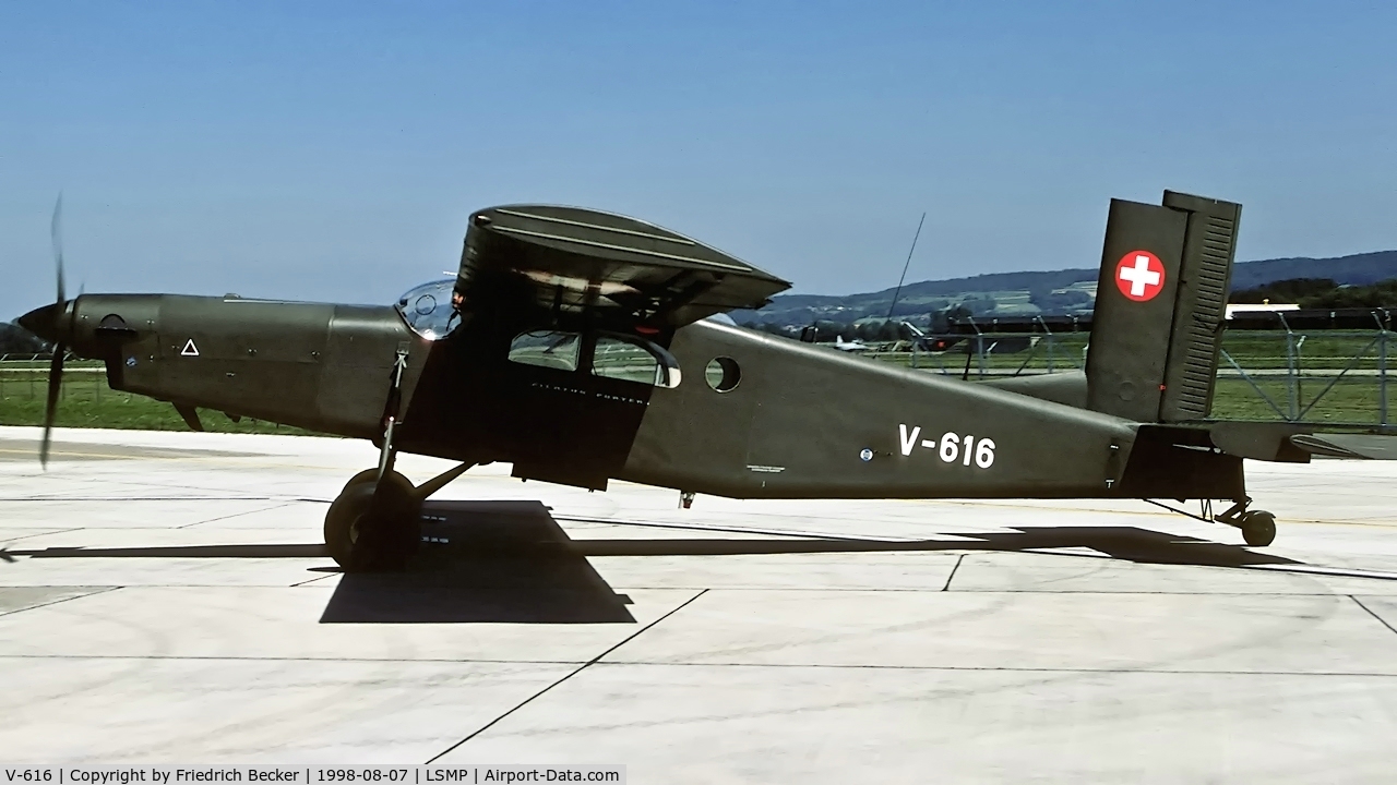 V-616, Pilatus PC-6/B2-H2M Turbo Porter C/N 639, taxying to the flightline