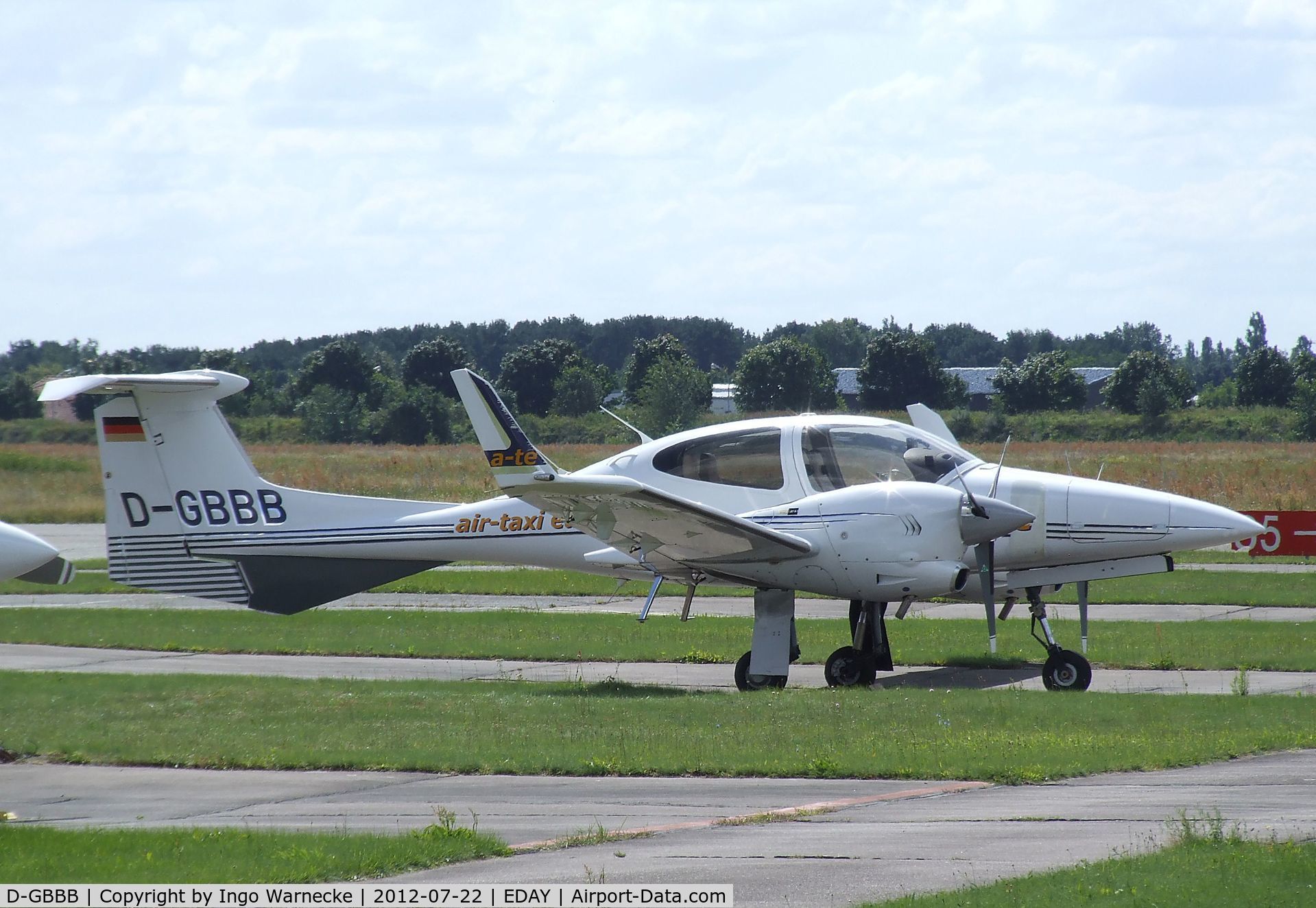 D-GBBB, 2005 Diamond DA-42 Twin Star C/N 42.055, Diamond DA-42 Twin Star at Strausberg airfield