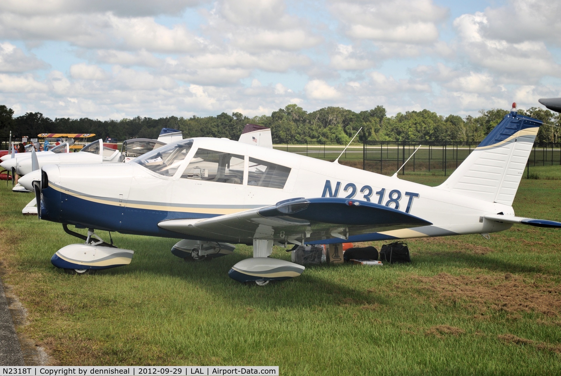 N2318T, 1971 Piper PA-28-140 Cherokee C/N 28-7125567, 1971 PIPER PA-28-140