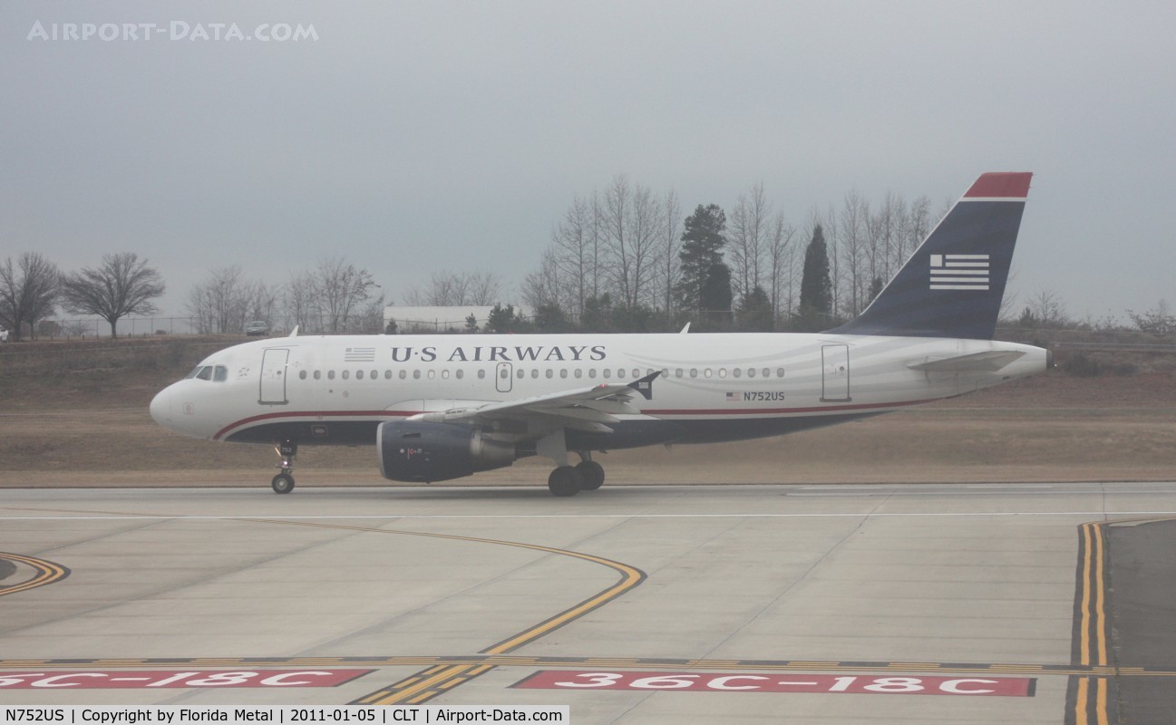 N752US, 2000 Airbus A319-112 C/N 1319, US Airways A319 out the window of N744P