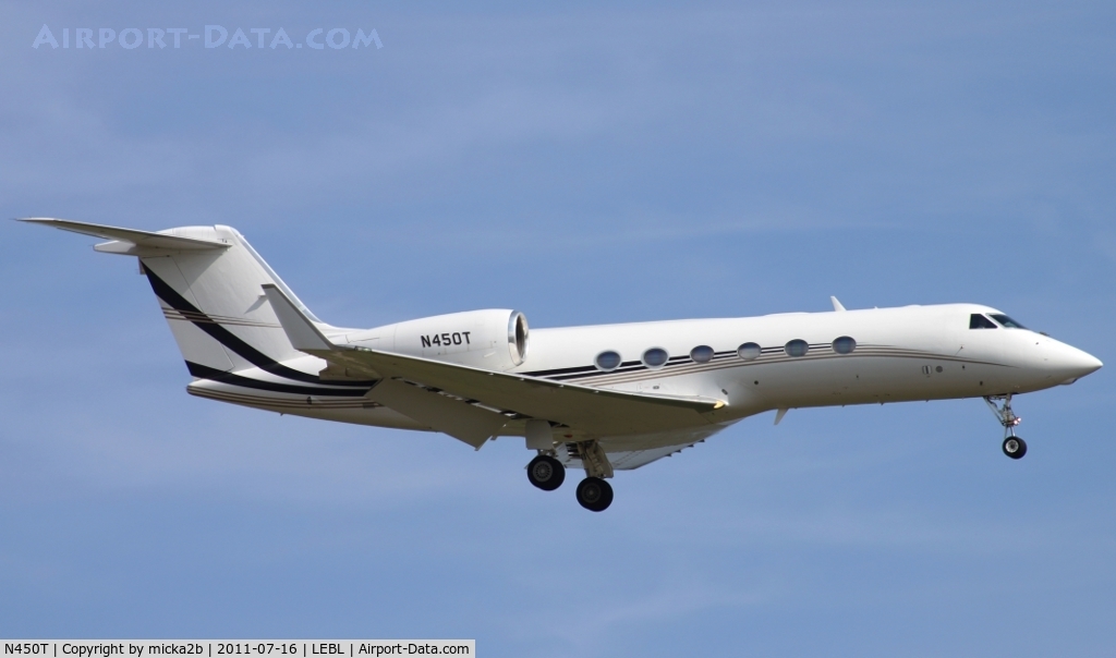 N450T, 2007 Gulfstream Aerospace GIV-X (G450) C/N 4105, Landing