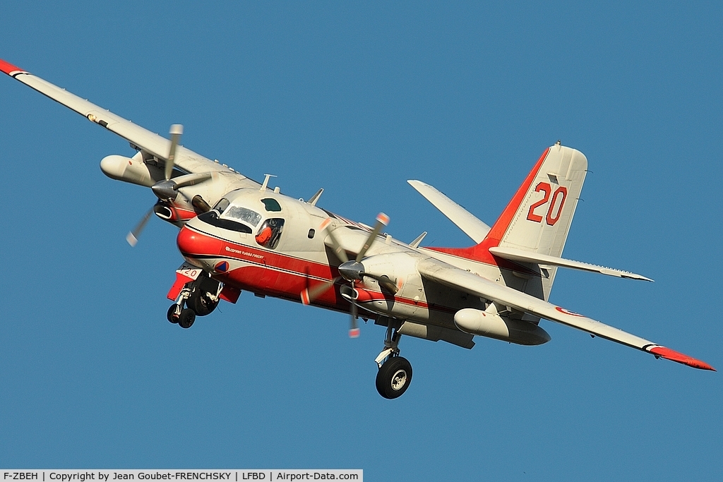 F-ZBEH, Grumman TS-2A/Conair Turbo Firecat C/N 410, landing runway 29