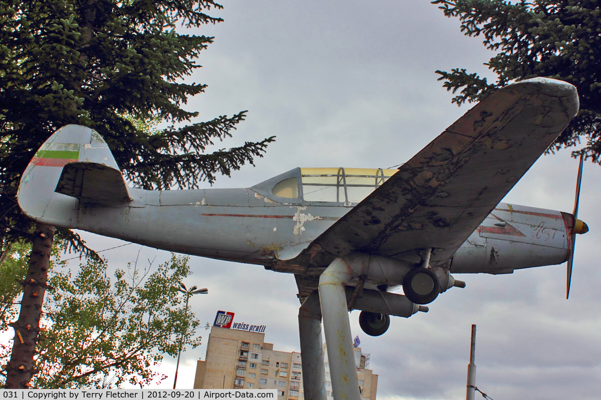 031, Lazarov LAZ-7 C/N 0000, outside Air Force HQ in Sofia