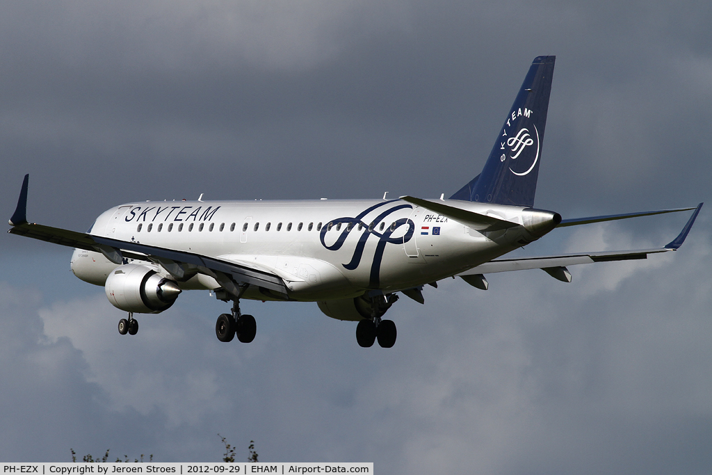 PH-EZX, 2012 Embraer 190LR (ERJ-190-100LR) C/N 19000545, @schiphol