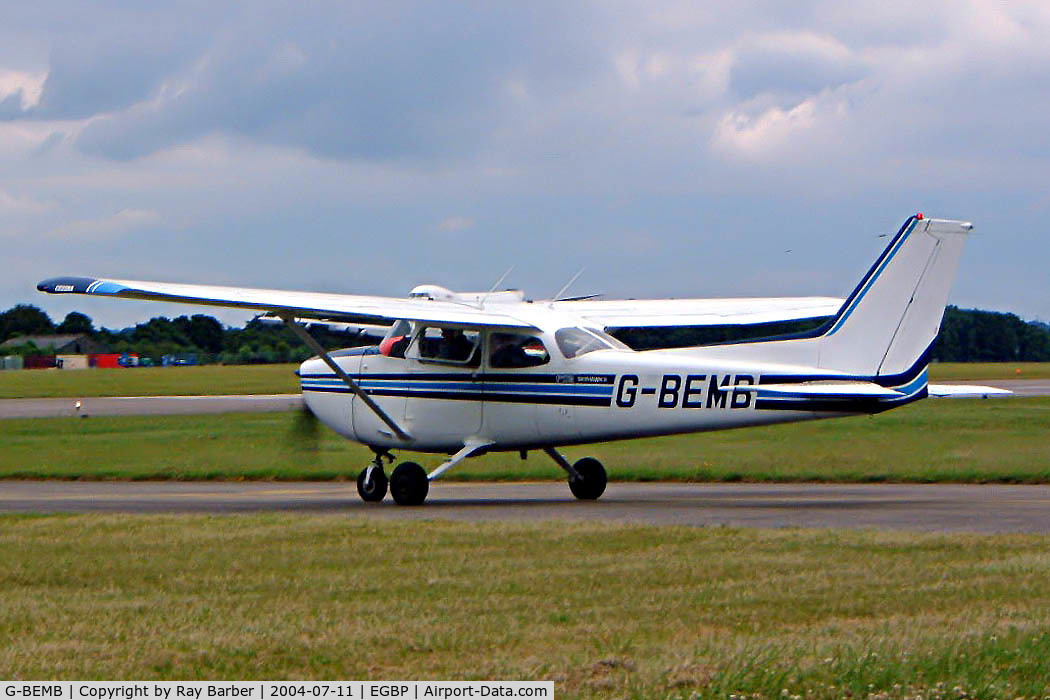 G-BEMB, 1976 Reims F172M ll Skyhawk C/N 1487, Cessna R/F.172M Skyhawk [1487] Kemble~G 11/07/2004