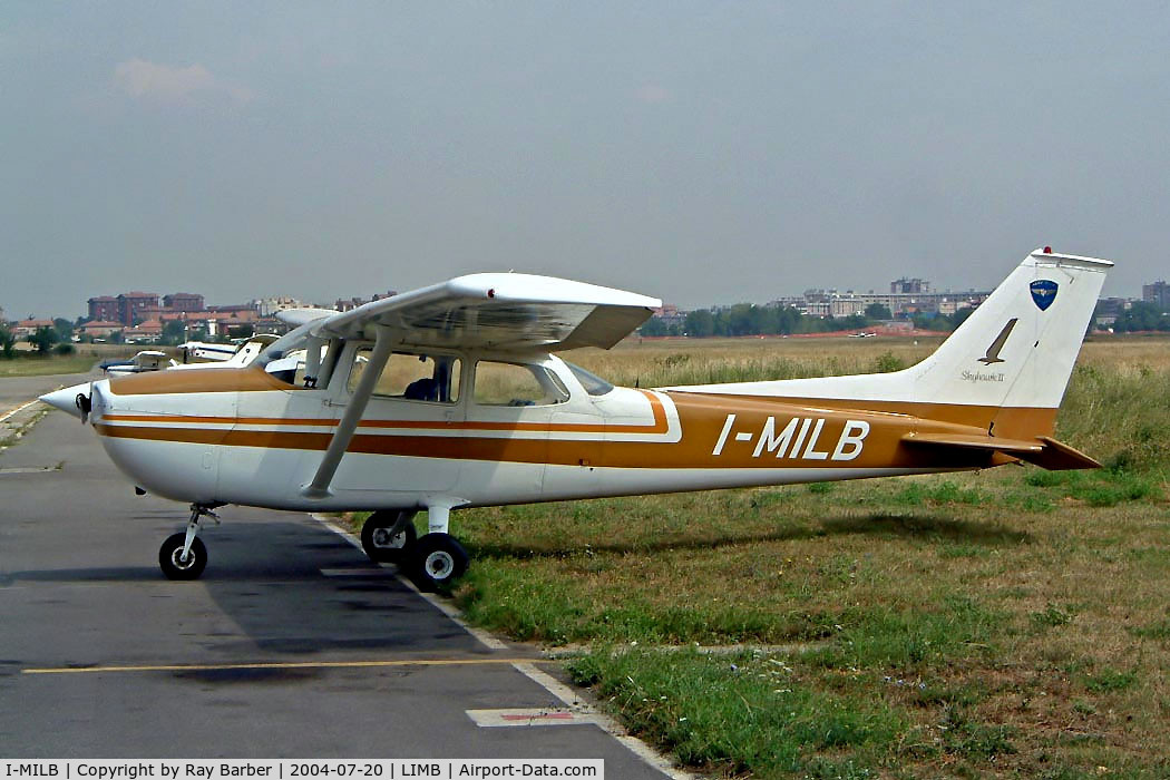 I-MILB, Cessna 172M C/N 17261112, R/Cessma F.172M Skyhawk [1112] Bresso~I 20/07/2004