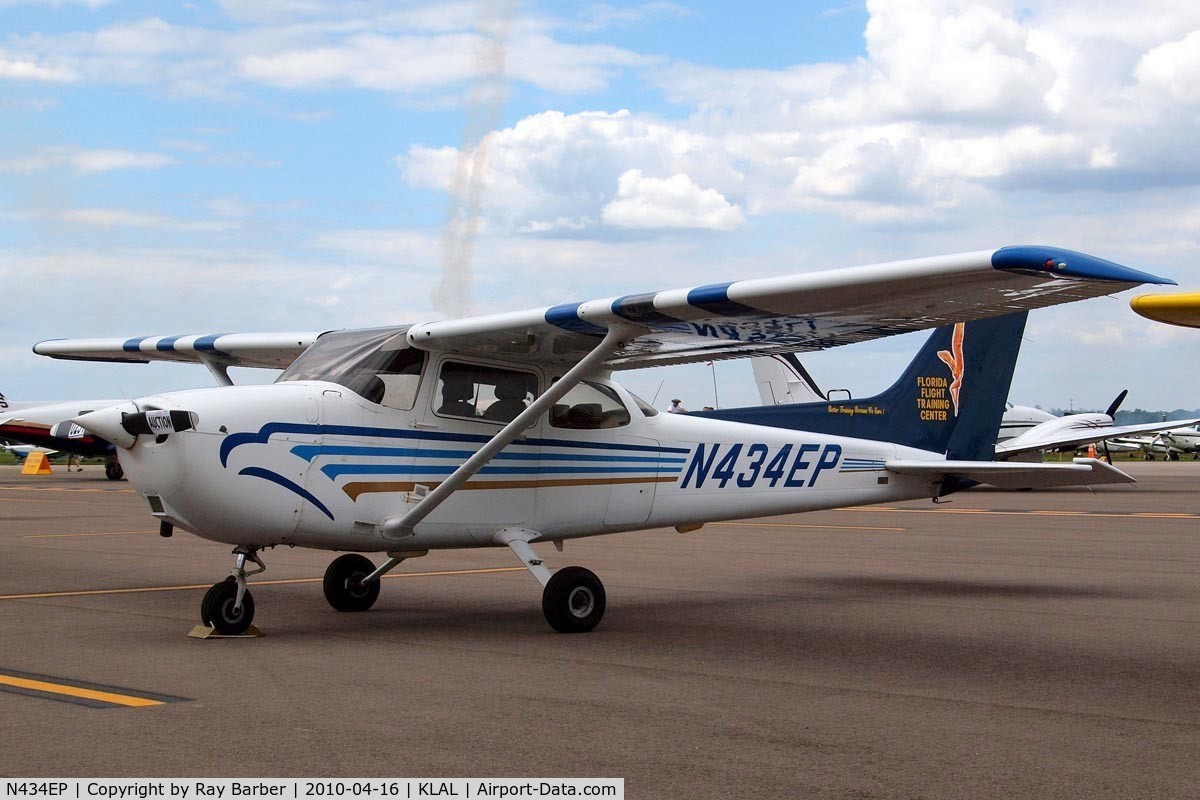 N434EP, 1998 Cessna 172R C/N 17280655, Cessna 172R Skyhawk [172-80655] Lakeland-Linder~N 16/04/2010