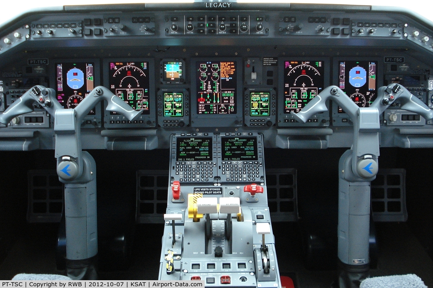 PT-TSC, 2012 Embraer EMB-135BJ Legacy 650 C/N 14501149, Cockpit