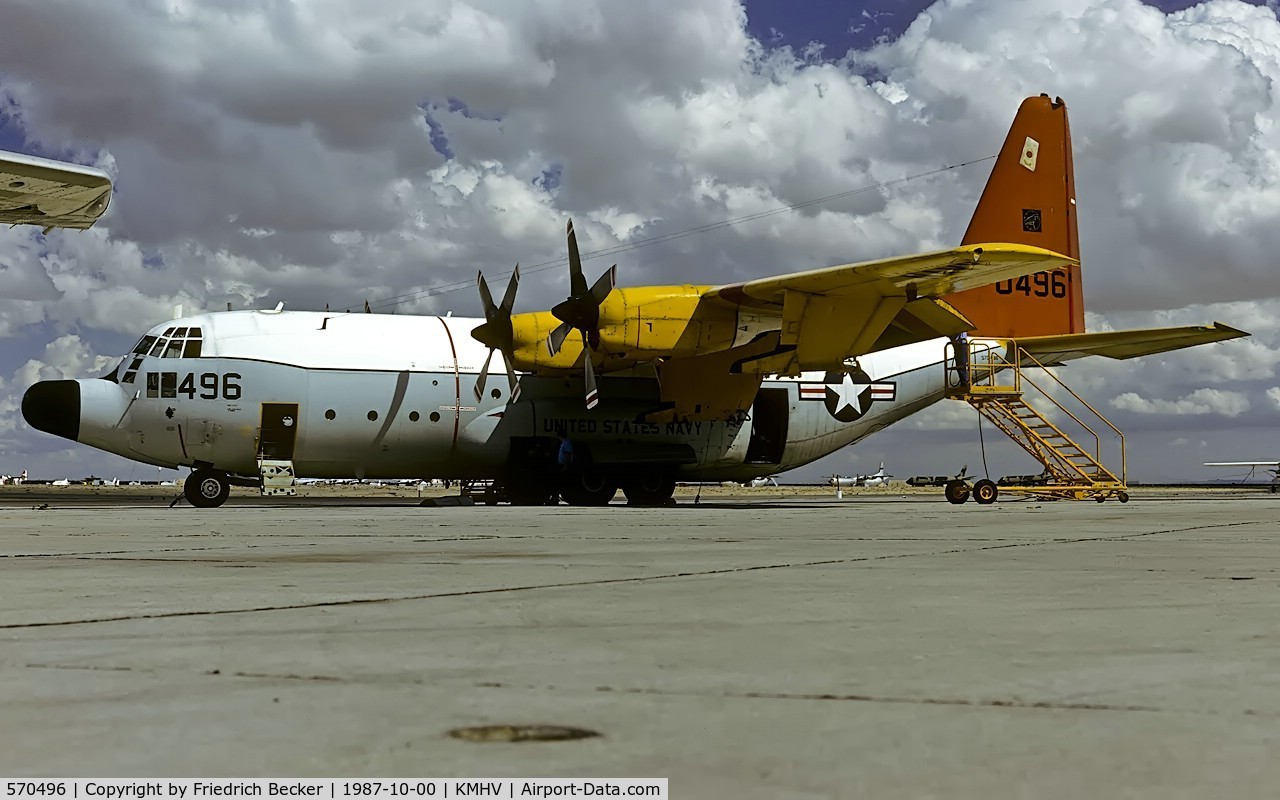 570496, Lockheed DC-130A Hercules C/N 183-3203, flightline at Mojave AP