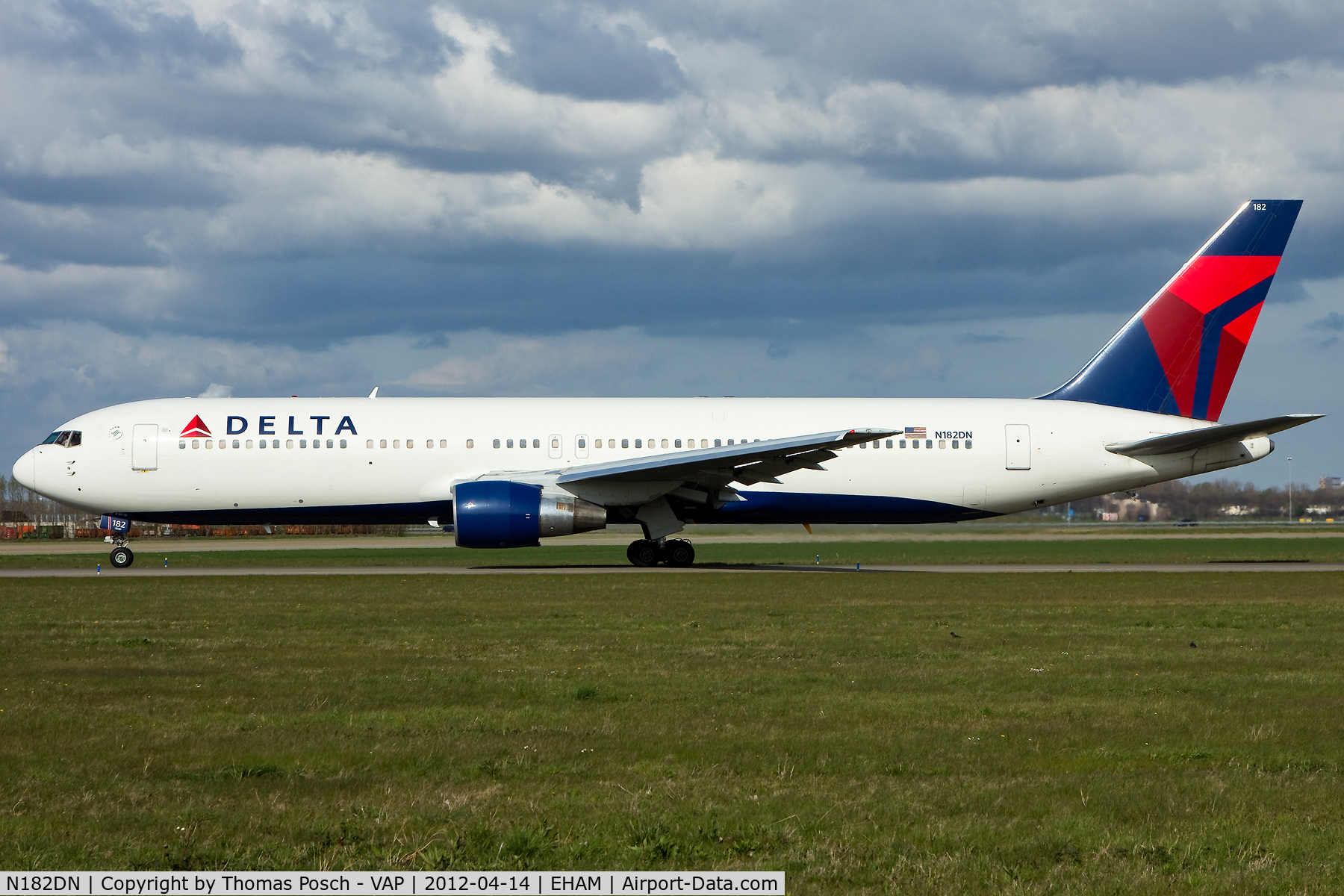 N182DN, 1992 Boeing 767-332/ER C/N 25987, Delta Airlines