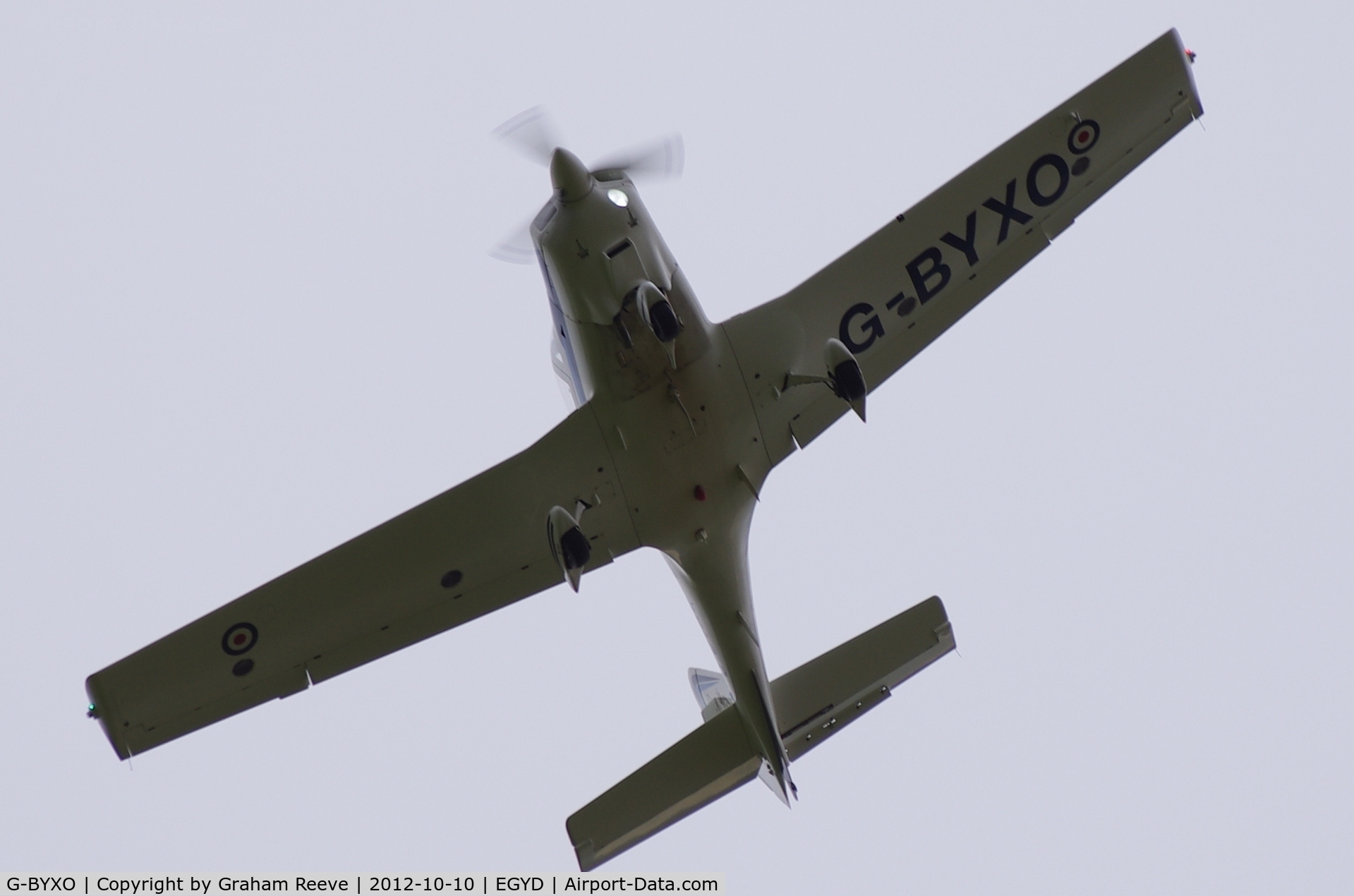 G-BYXO, 2001 Grob G-115E Tutor T1 C/N 82175/E, Coming in to land.