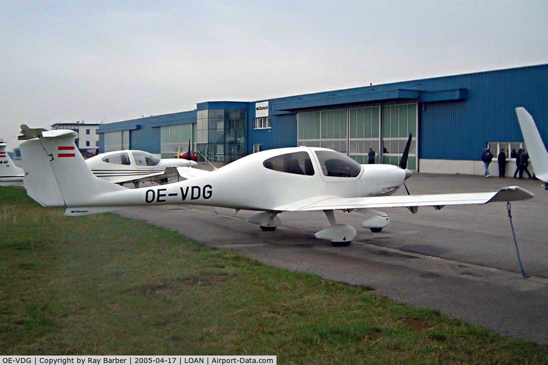 OE-VDG, 2004 Diamond DA-40 Diamond Star C/N D4.111, Diamond DA.40D Star TDI [D4.111]   Wiener Neustadt Ost~OE 17/04/2005