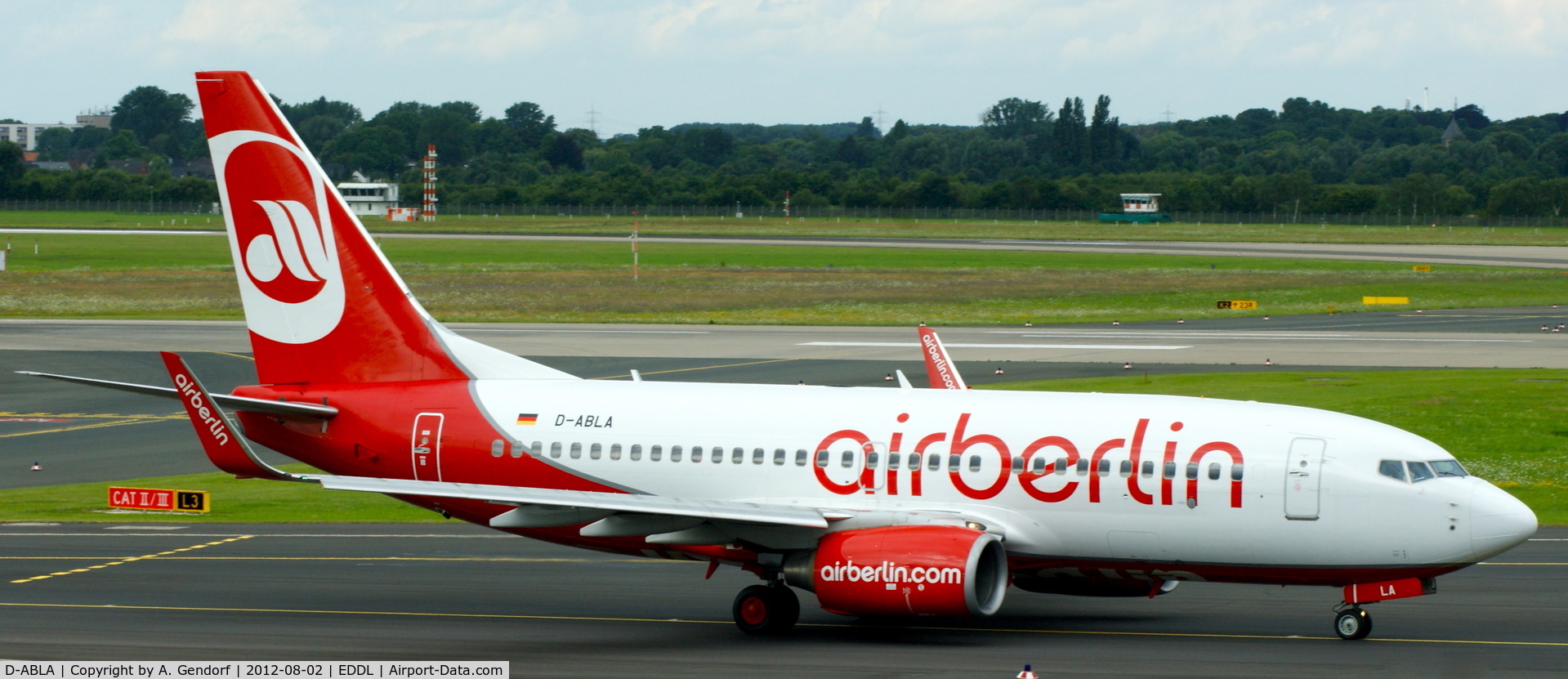 D-ABLA, 2007 Boeing 737-76J C/N 36114, Air Berlin, seen here on taxiway M at Düsseldorf Int´l (EDDL)