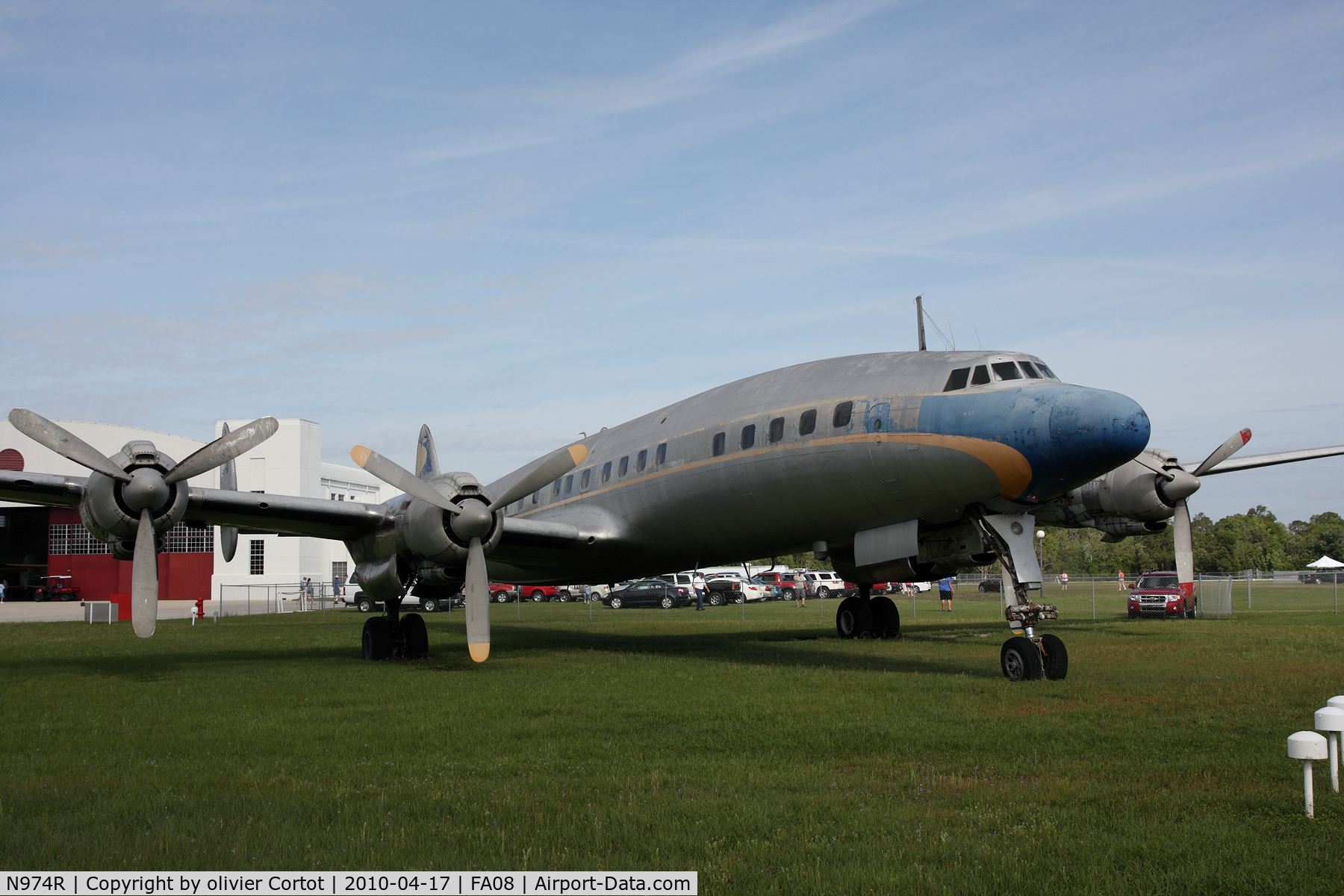 N974R, 1957 Lockheed L-1649A-98 Starliner C/N 1040, Gate guardian of the Fantasy of flight museum