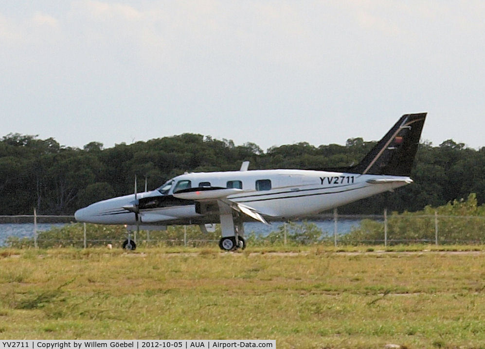 YV2711, Beech 350 King Air Bonanza C/N Not found YV2711, Landing on Reina Beatrix Airport Aruba