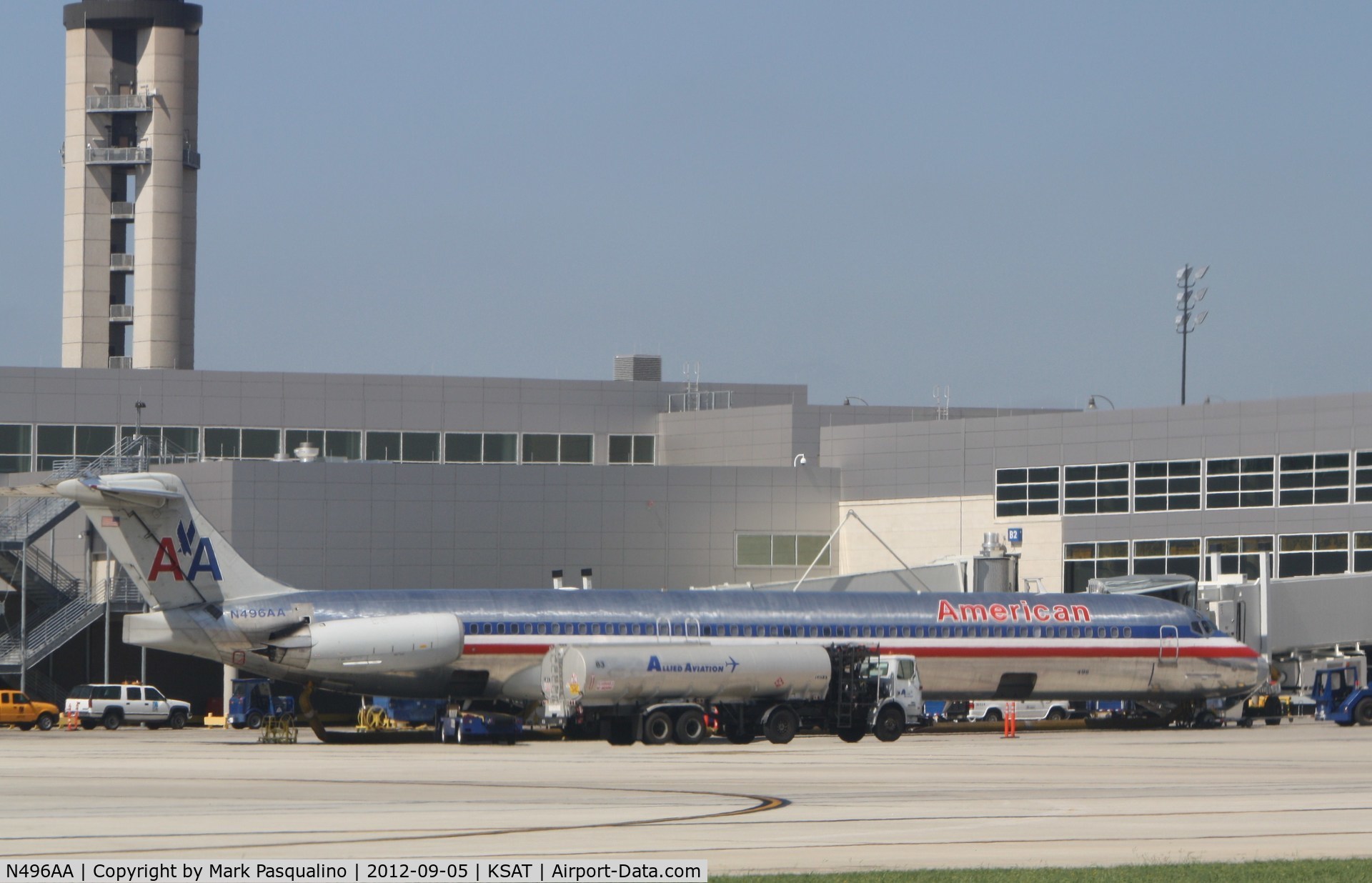 N496AA, 1989 McDonnell Douglas MD-82 (DC-9-82) C/N 49734, MD-82