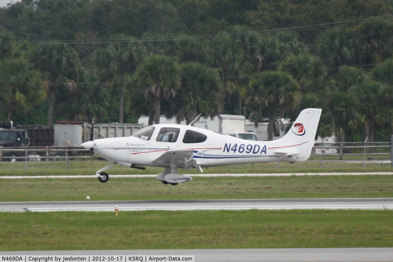 N469DA, 2006 Cirrus SR20 C/N 1745, Cirrus SR-20 (N469DA) arrives at Sarasota-Bradenton International Airport