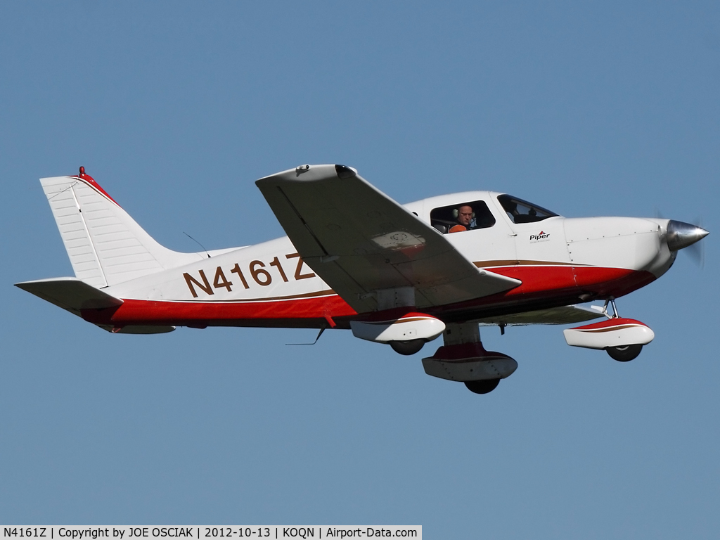 N4161Z, 1998 Piper PA-28-181 C/N 2843129, at Brandywine