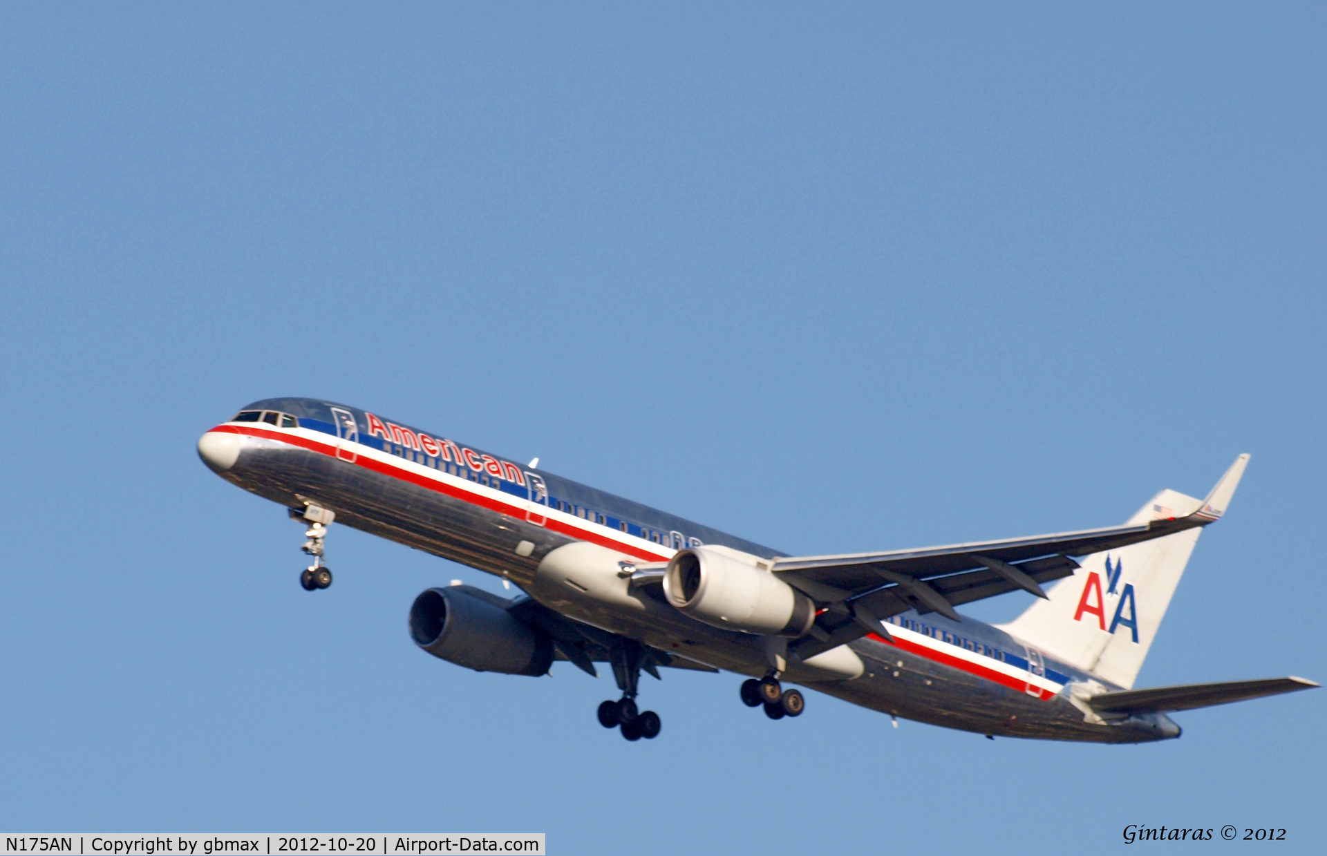 N175AN, 2001 Boeing 757-223 C/N 32394, Going to a landing @ JFK