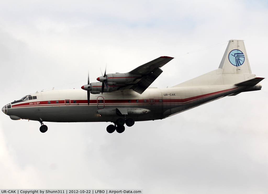 UR-CAK, 1993 Antonov An-12BP C/N 6343707, Landing rwy 32L
