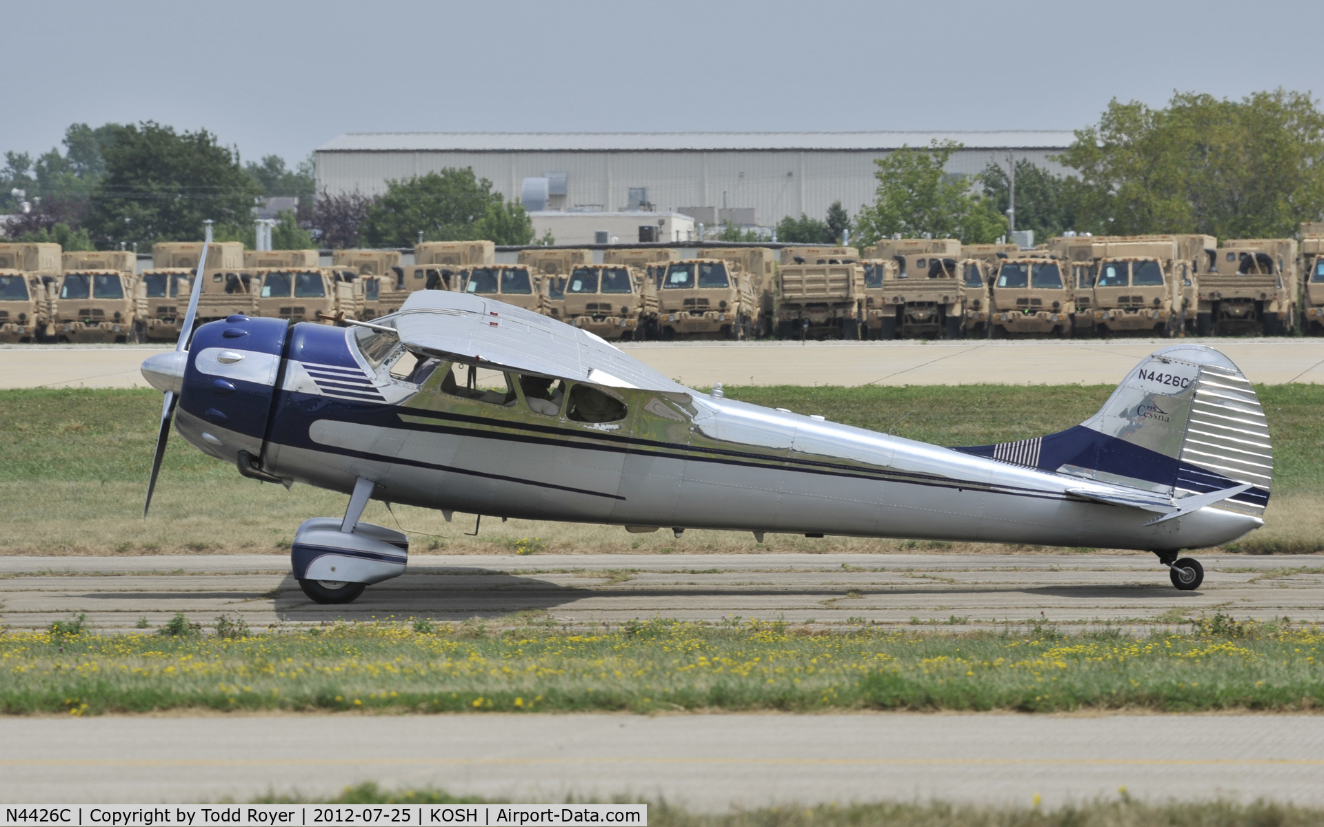 N4426C, 1953 Cessna 195 C/N 16011, Airventure 2012