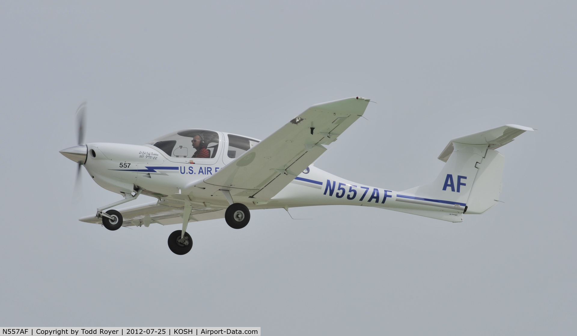 N557AF, Diamond DA-40 Diamond Star C/N 40.1057, Airventure 2012