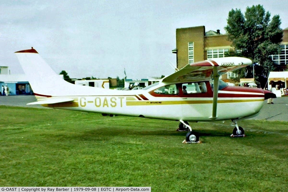 G-OAST, 1979 Cessna TR182 Turbo Skylane RG C/N R182-01115, Cessna TR.182 Turbo Skylane RG II [R182-01115] Cranfield~G 08/09/1979. Image taken from a slide.