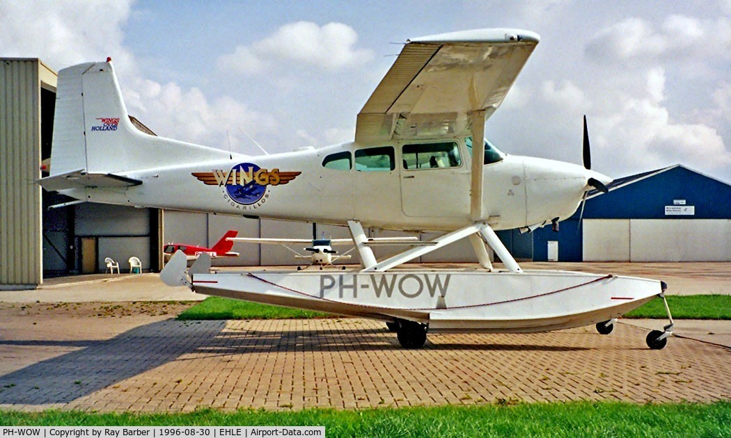 PH-WOW, Cessna A185F Skywagon 185 C/N 18504186, Cessna A.185F Skywagon 185 [185-04186] Lelystad~PH 30/08/1996