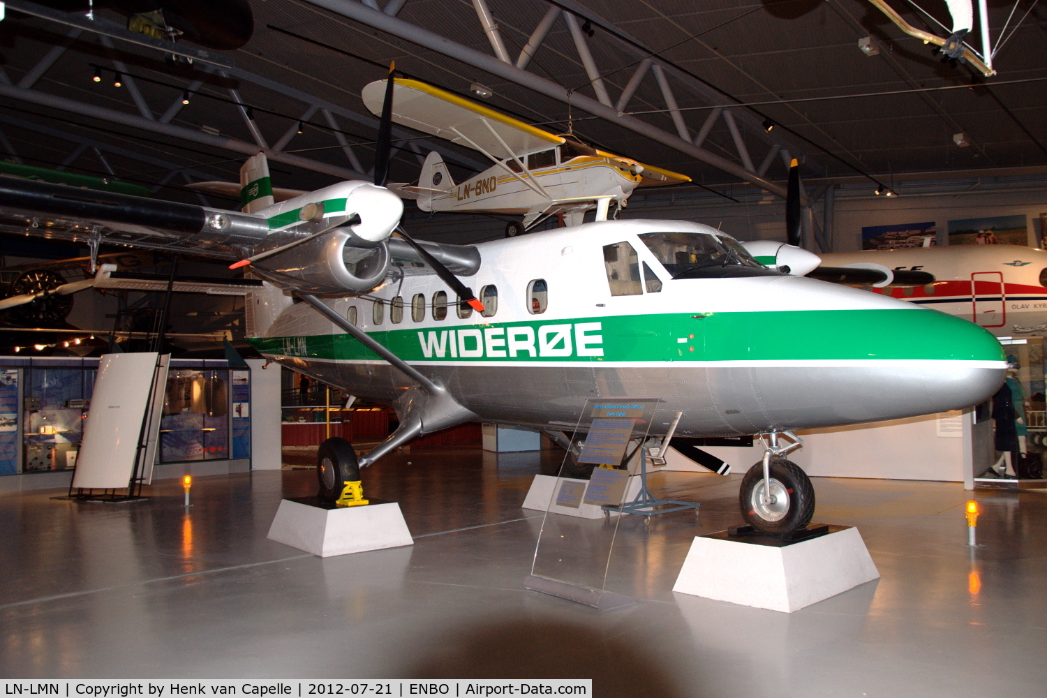 LN-LMN, 1968 De Havilland Canada DHC-6-200 Twin Otter C/N 127, Twin Otter in Widerøe colourscheme in the Norsk Luftfartsmuseum in Bodø, Norway. Widerøe operated this aircraft betwen 1968 and 1971.