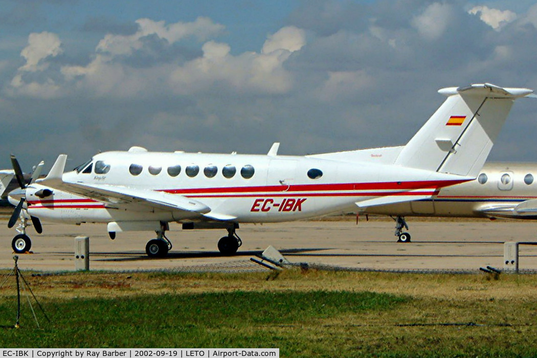 EC-IBK, 2001 Beech Super King Air 350 C/N FL-328, Beech 350 Super King Air [FL-328] Madrid-Torrejon~EC 19/09/2002