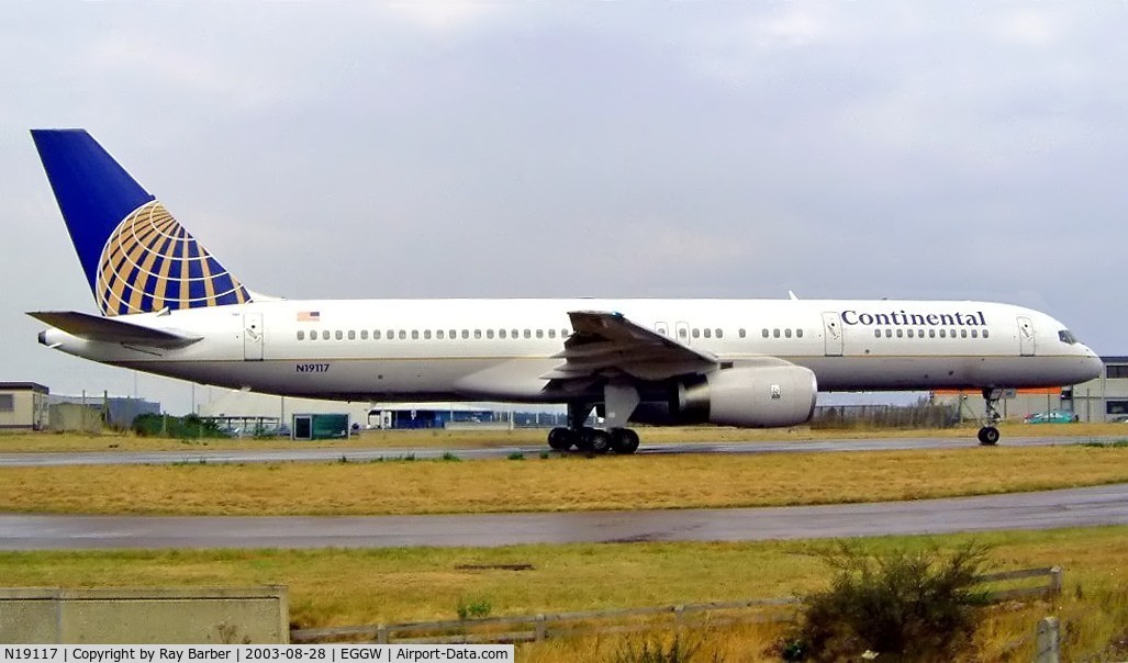 N19117, 1996 Boeing 757-224 C/N 27559, Boeing 757-224ET [27559] (Continental Airlines) Luton~G 28/08/2003