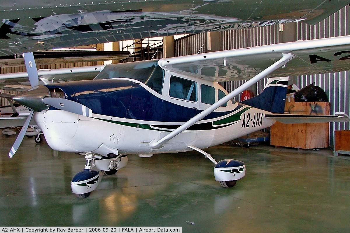 A2-AHX, Cessna U206D Super Skywagon C/N U206-1316, Cessna U.206D Super Skywagon [U206-1316] Lanseria~ZS 20/09/2006