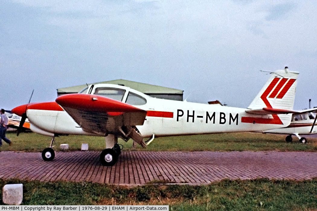 PH-MBM, Fuji FA-200-160 Aero Subaru C/N 260, Fuji FA-200 160 Aero Subaru [260] Schiphol~PH 29/08/1976. Image taken from a slide.