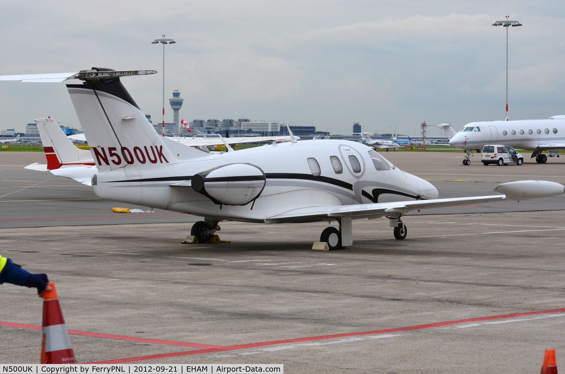 N500UK, 2007 Eclipse Aviation Corp EA500 C/N 000051, Now stored for years at AMS
