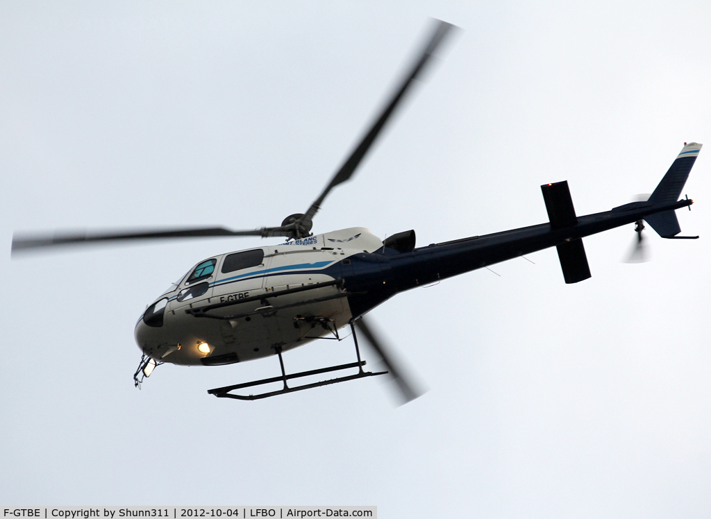 F-GTBE, Eurocopter AS-350B-3 Ecureuil Ecureuil C/N 3215, Passing over the Airport...