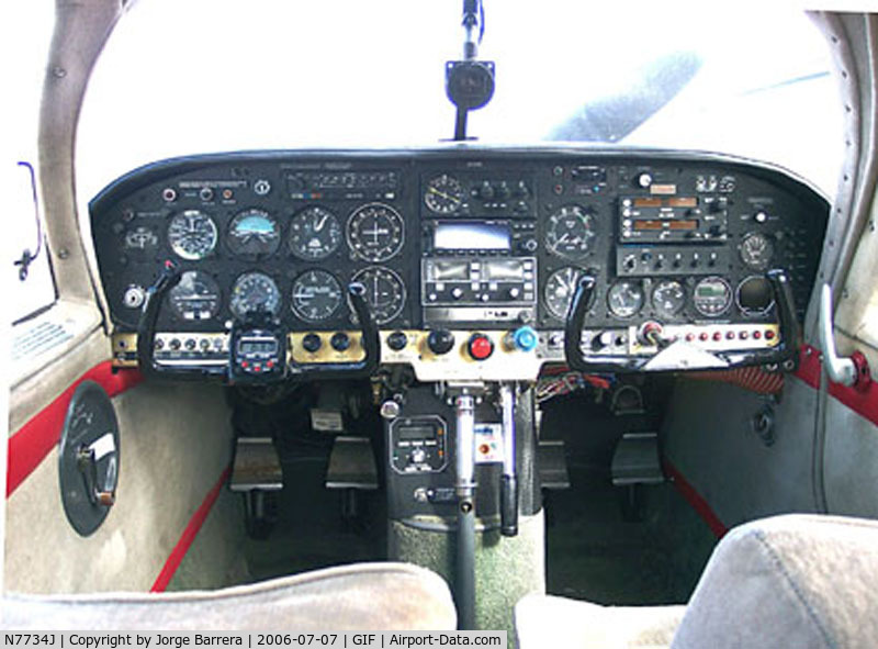 N7734J, 1969 Piper PA-32-260 Cherokee Six Cherokee Six C/N 32-1137, Instrument Panel in 2006, right before I sold her