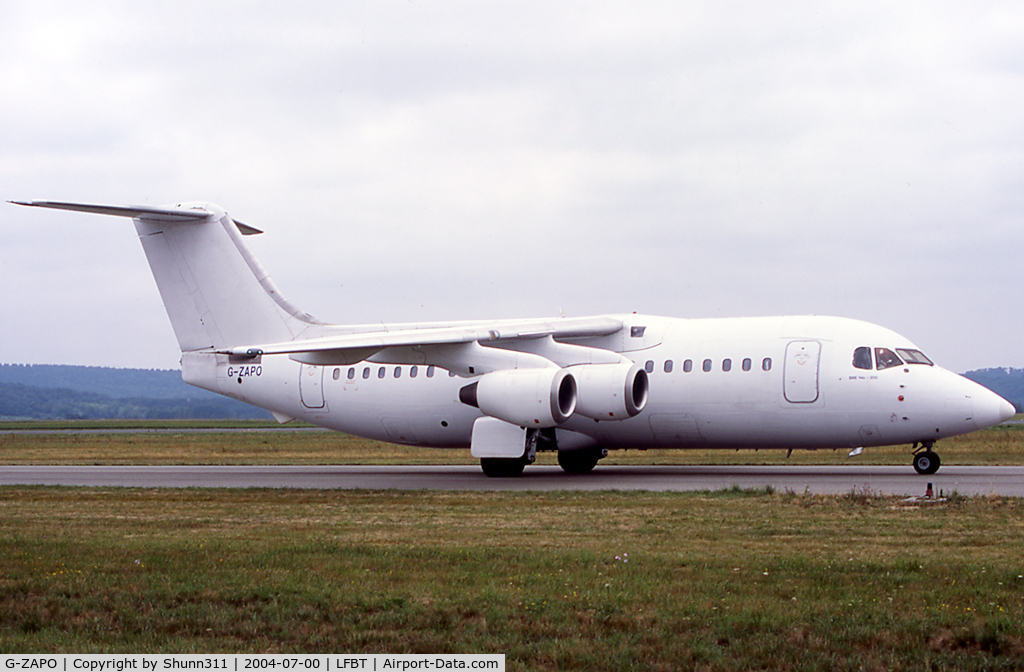 G-ZAPO, 1990 British Aerospace 146-200QC C/N E2176, Taxiing to the Terminal...