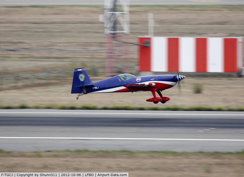 F-TGCJ, Extra EA-330SC C/N 5, Landing rwy 14R