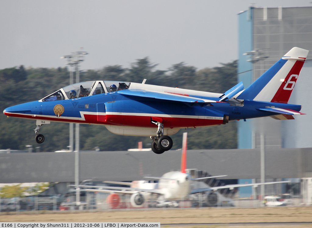 E166, Dassault-Dornier Alpha Jet E C/N E166, Landing rwy 14L