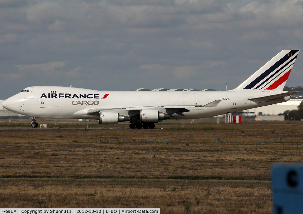 F-GIUA, 2002 Boeing 747-428F/ER/SCD C/N 32866, Lining up rwy 32L for departure... New c/s