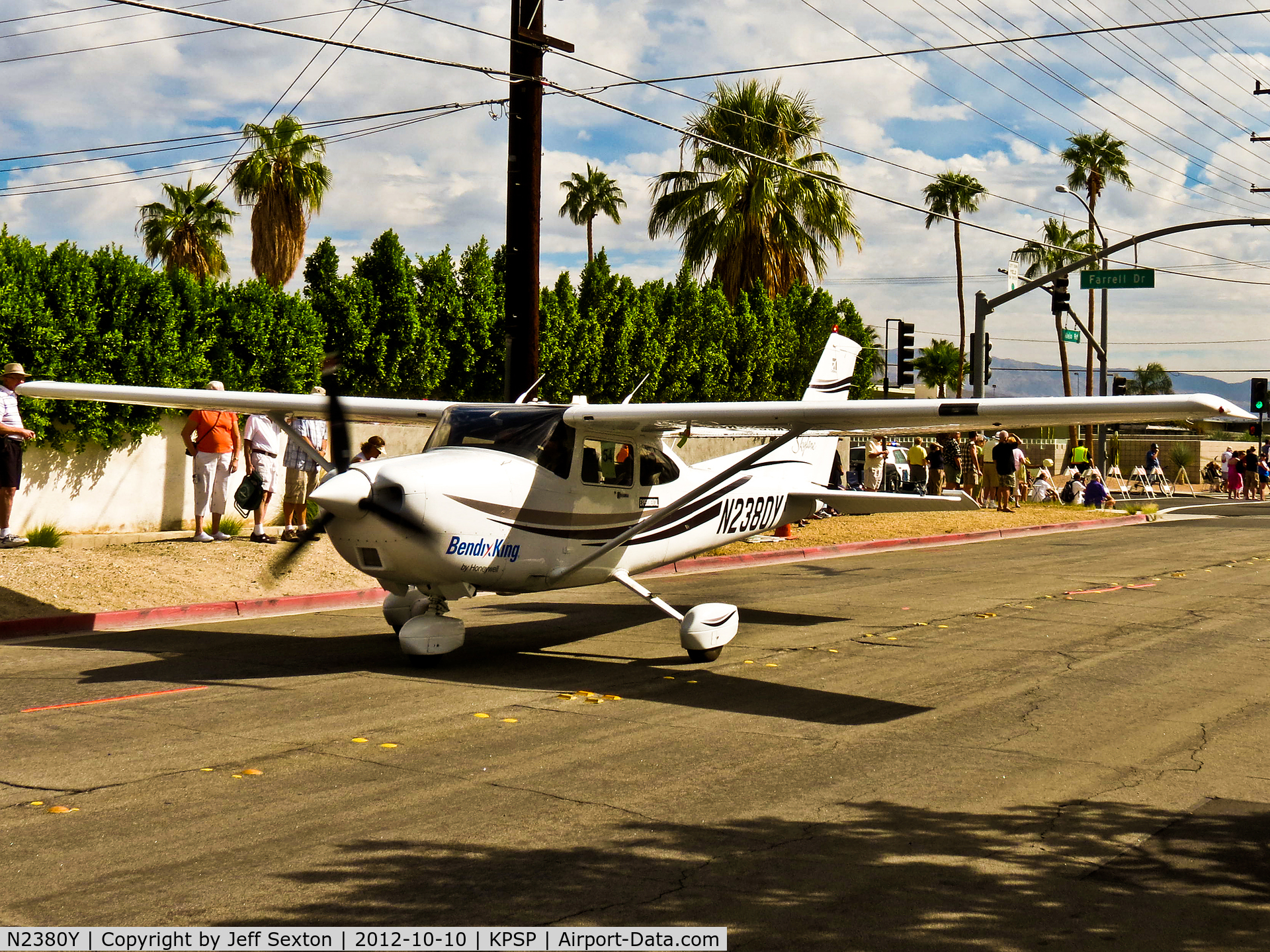 N2380Y, 1999 Cessna 182S Skylane C/N 18280465, AOPA 20112 Parade at Palm Springs